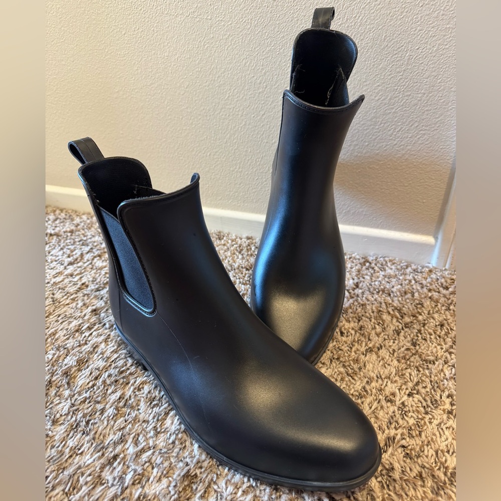 Women's Black Chelsea Rain Boots Size 11